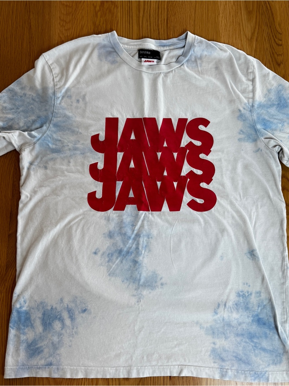 Bershka X JAWS White Tee with Red JAWS Graphic Double sided Size L
